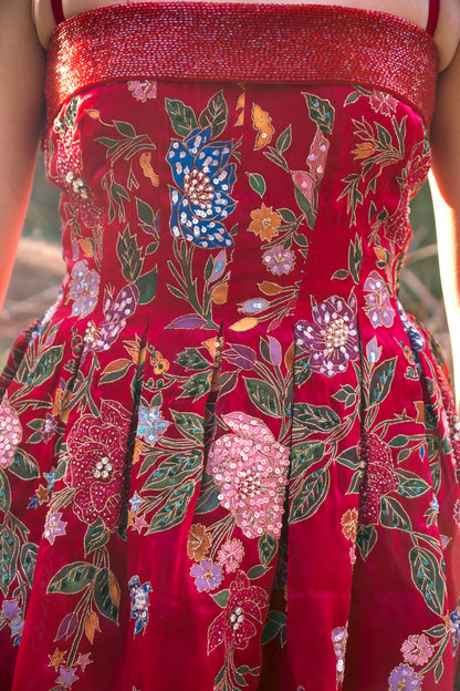 Red hand painted embroidered pleated short dress